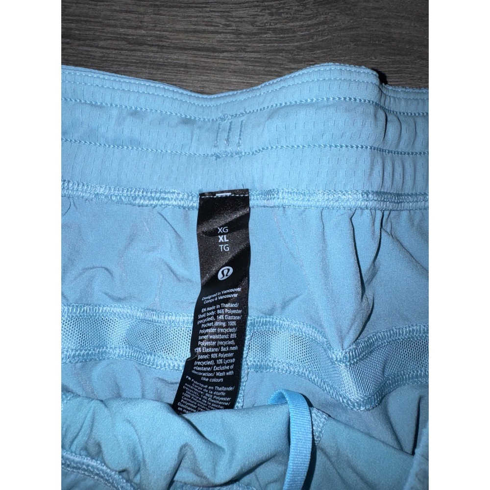 Lululemon Pace Breaker Shorts seafoam Blue Hawaii Graphic NWT Zip Pocket XL 5" - Picture 4 of 4